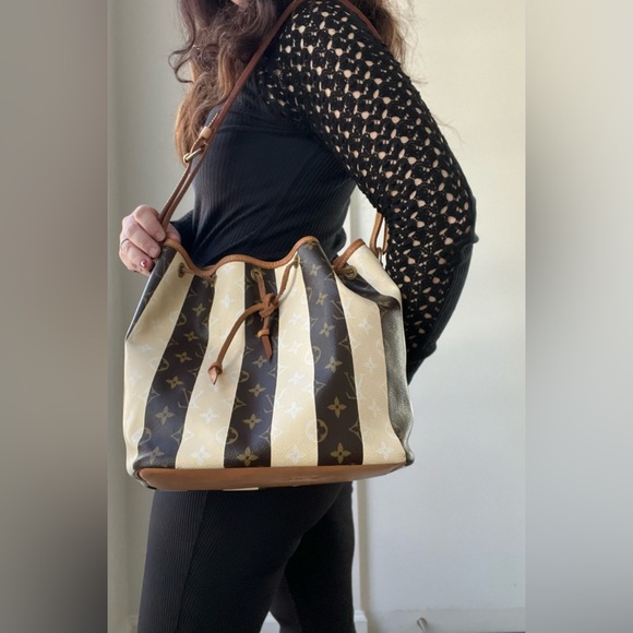 Louis Vuitton Petit Rayures Noe! Rare bag made only in 2011! Authentic SOLD - Picture 3 of 16